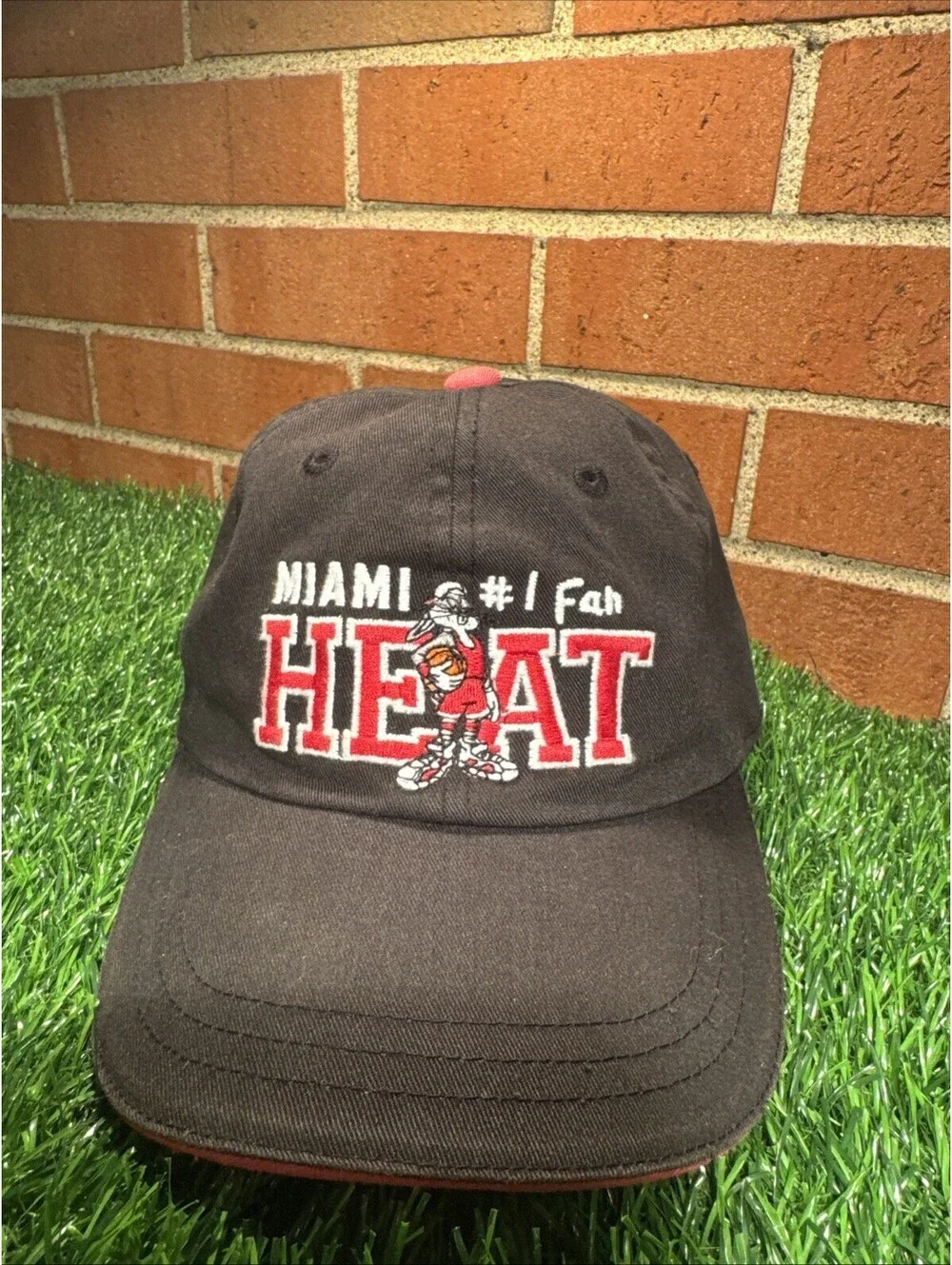 Miami Heat #1 Fan Bugs Bunny Embroidered Hat Junk Food Gap Kids Size L/XL